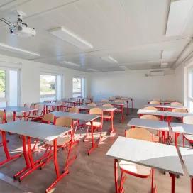 Intérieur de salle de classe modulaire Algeco